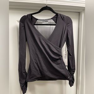 Lija yoga workout cross over mesh top size Medium, NWT
